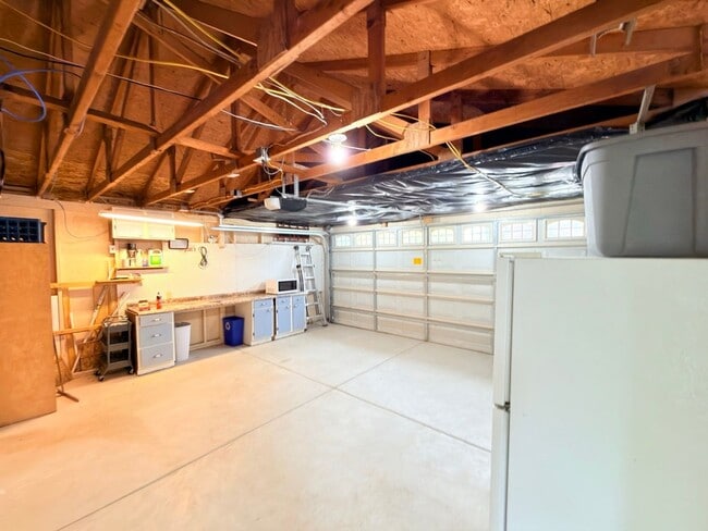 Building Photo - Charming Everett Home with Spacious Backyard, Garage, and Bonus Flex Spaces