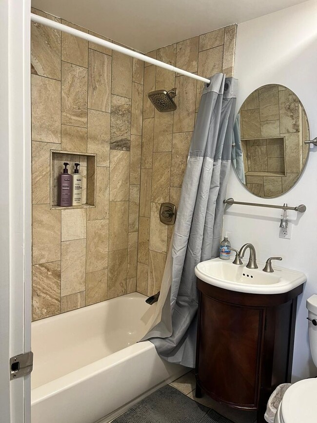 Building Photo - Executive Rental Fully Furnished PERFECT GETAWAY, MOUNTAIN RETREAT WITHIN TOWN!!