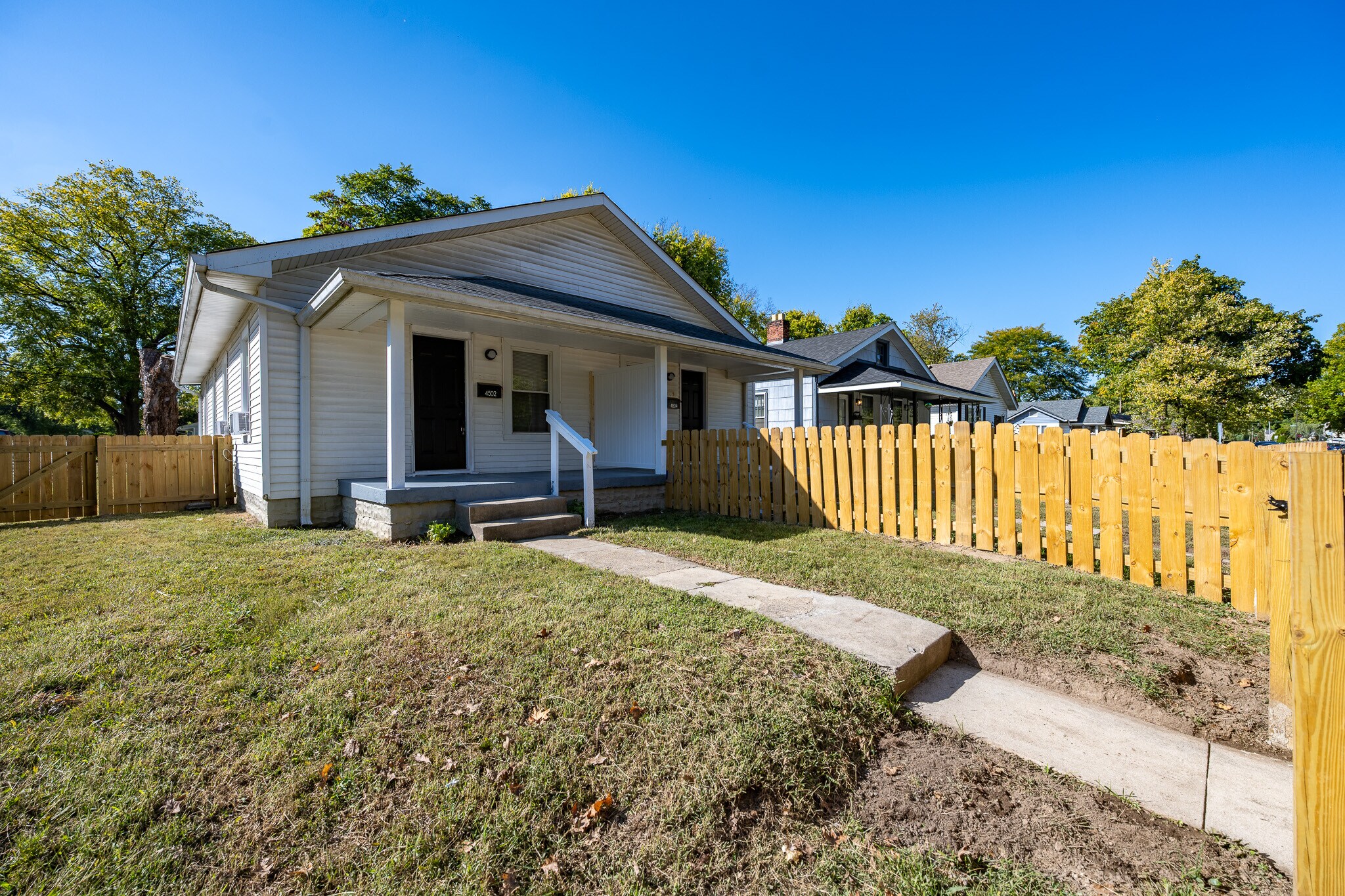 Building Photo - 4502 Kingsley Dr