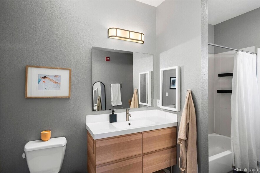 Building Photo - 3225 Blake St