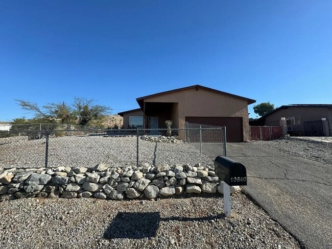 Building Photo - FRESH, CLEAN & BRIGHT 3 BED 2 BATH