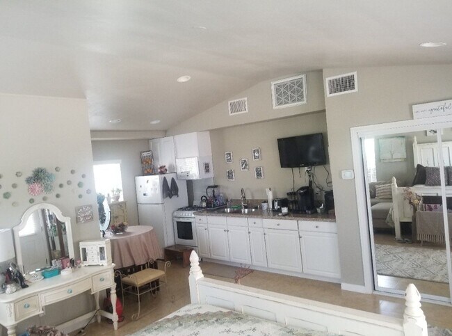 Building Photo - 2345 248th St