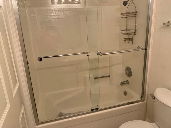 Building Photo - 2210 Canyon Dr