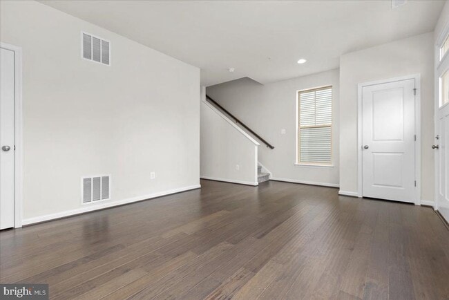 Building Photo - 7210 Hartley Ln