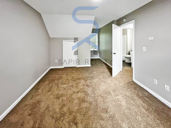 Building Photo - 5341 Ridgemere Ct