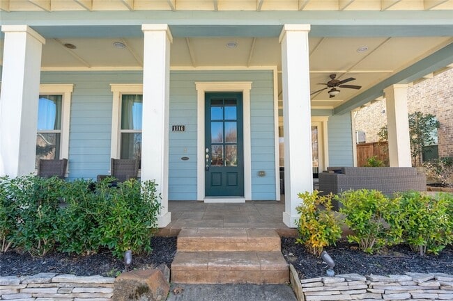 Building Photo - 1016 Peacock Blvd