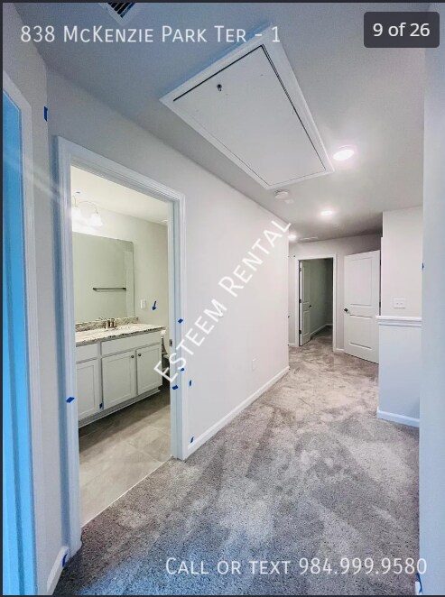 Building Photo - 838 McKenzie Pk Ter