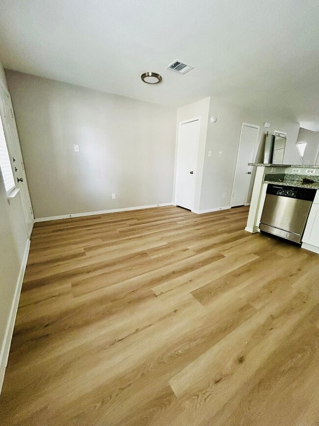 Building Photo - 1818 River Crossing Cir