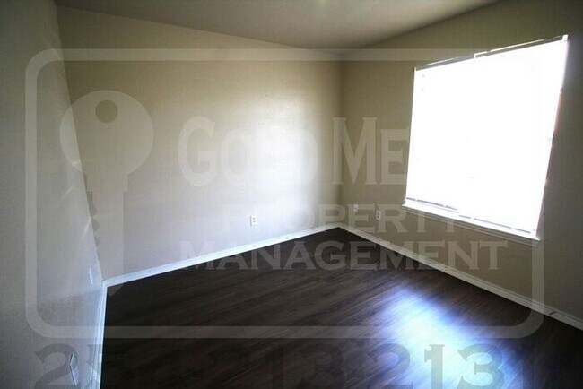 Building Photo - 3304 Barcelona Dr