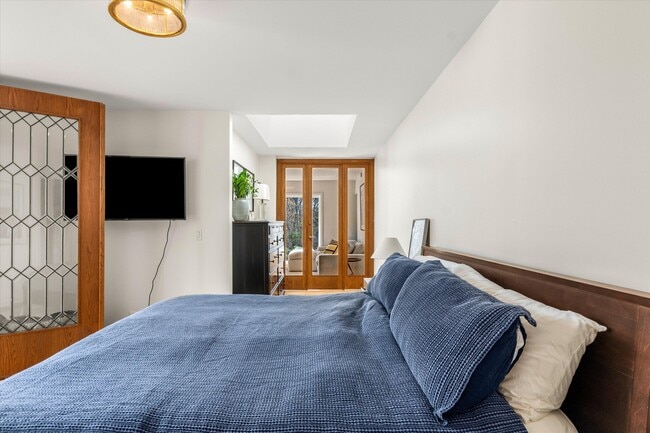 Building Photo - 3936 Holden Dr