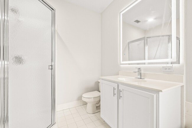 Building Photo - 3187 N Oasis Dr