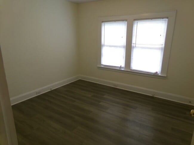 Building Photo - Spacious 3-Bedroom 2-Bathroom Home