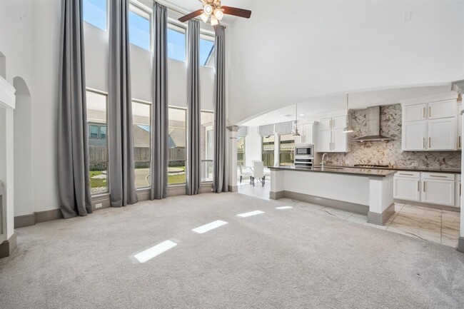 Building Photo - 2122 Mallow Ln