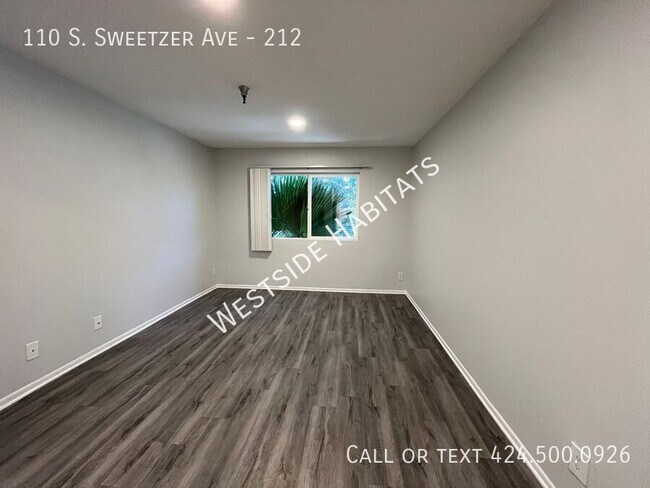Building Photo - 110 Sweetzer Ave