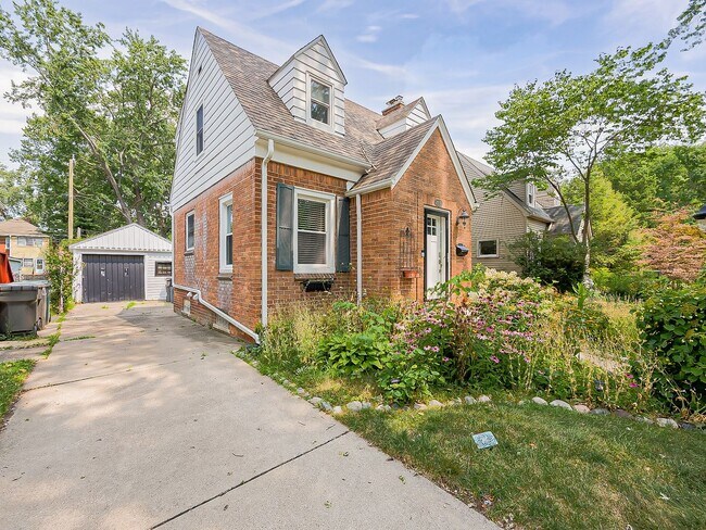 Building Photo - 21530 Olmstead St