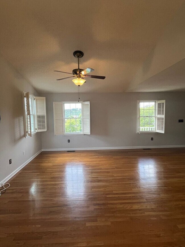 Building Photo - Beautiful 3 Bedroom house in Fishersville ...