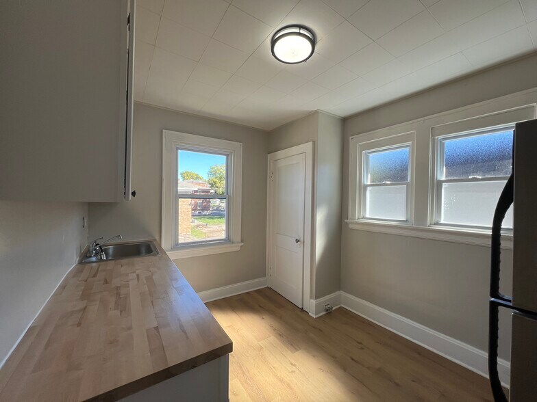 Building Photo - 2310 Indian Mound Ave