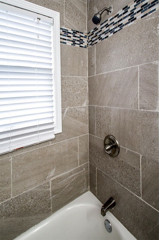 Building Photo - Completely Renovated 3 Bedroom 1 Bathroom Home