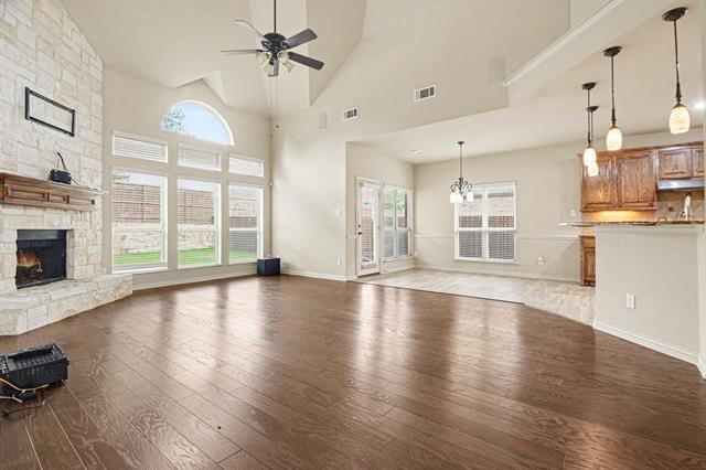 Building Photo - 708 Yarrow St