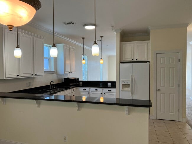 Building Photo - 118 Spires Ln