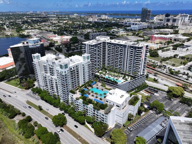 Building Photo - 300 S Australian Ave