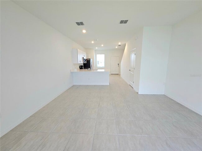 Building Photo - 3098 Skyline Lp