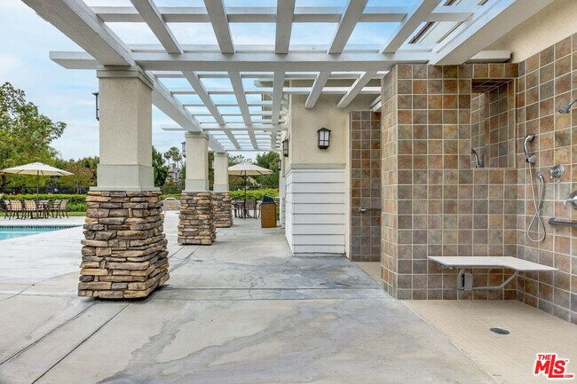 Building Photo - 1133 Jewett Dr