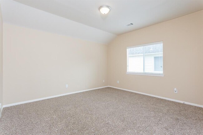 Building Photo - 5918 Union Springs