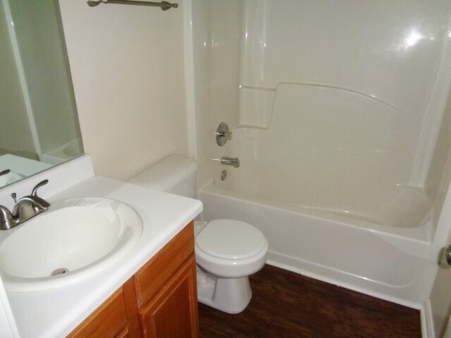 Building Photo - 3670 Sugarbrook Dr