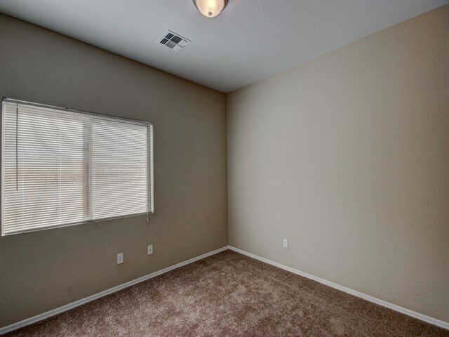 Building Photo - 5409 W Fremont Rd