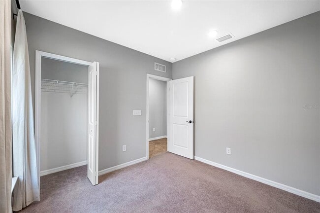 Building Photo - 11230 High Noon Trl