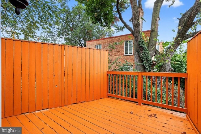 Building Photo - 1959 H St NE