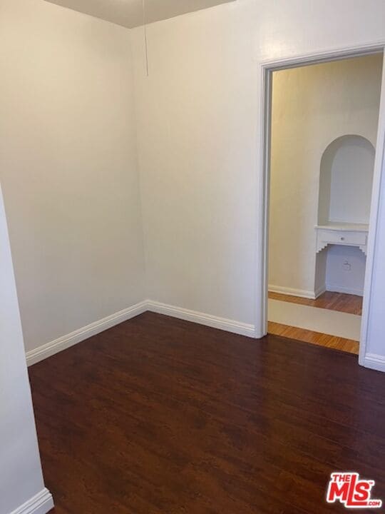 Building Photo - 859 N Orange Grove Ave