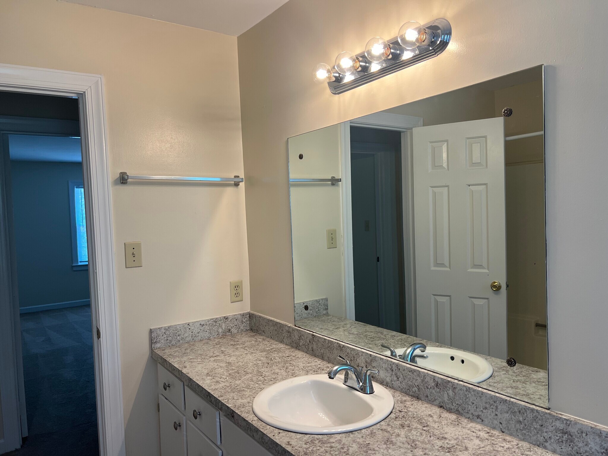 Building Photo - 2505 Saint Christopher Cir SW