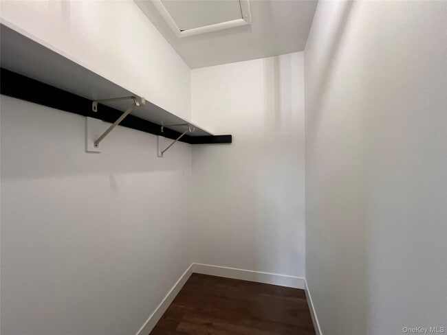 Building Photo - 524 Saracino Dr