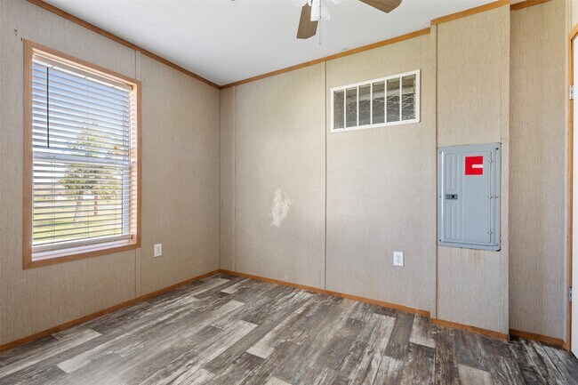 Building Photo - 760 Blueberry Rd