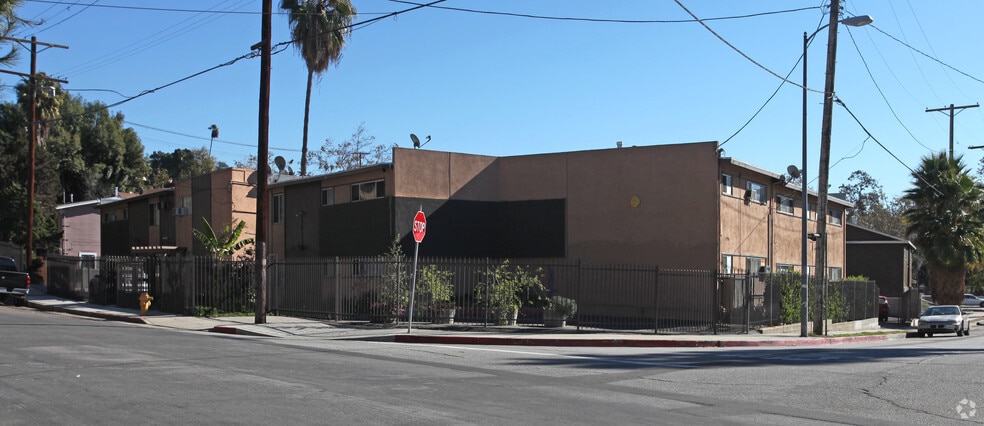 Primary Photo - 5952-5960 Benner St