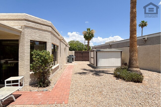 Building Photo - 3Bed/2Bath Furnished Home w/Stunning Backyard! Ready for Immediate Move-In! – POOL!
