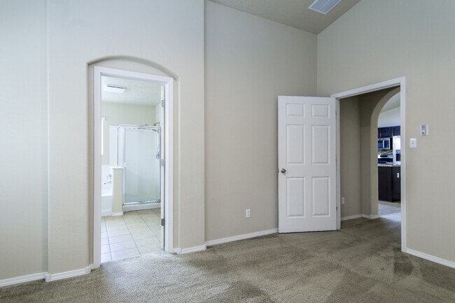 Building Photo - 9005 Rio Galisteo Pl NW