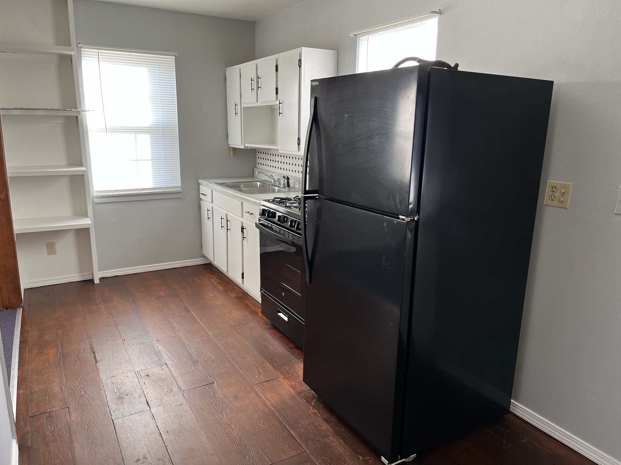 Building Photo - 110 Irwin Cir