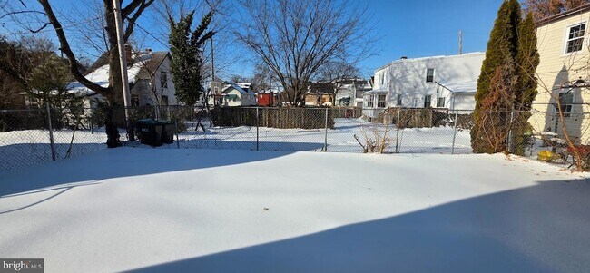 Building Photo - 3207 11th Pl SE