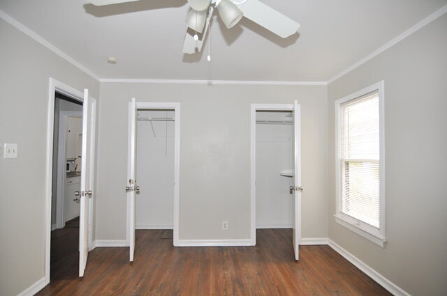 Building Photo - "Adorable One-Bedroom Featuring Hardwood Floors, Vintage Charm & Stylish Updates!"