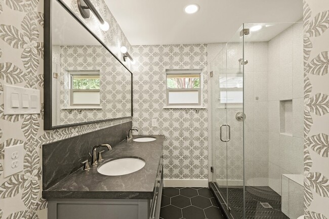 Building Photo - 1707 Imperial Crown Dr