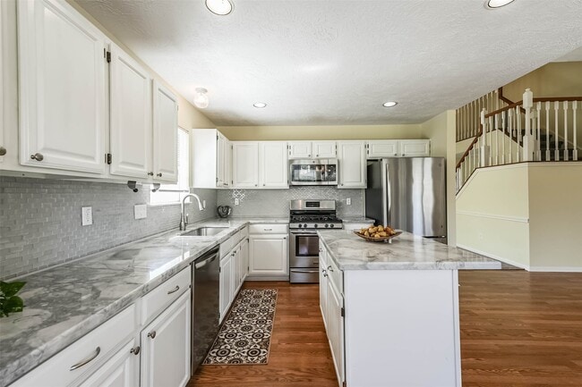 Building Photo - 14403 Little Willow Walk