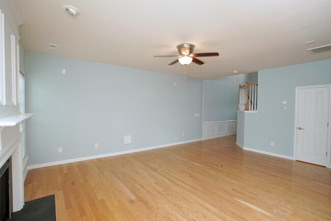 Building Photo - 2105 Corwith Dr