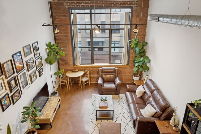 Building Photo - 1400 Rosa L Parks Blvd