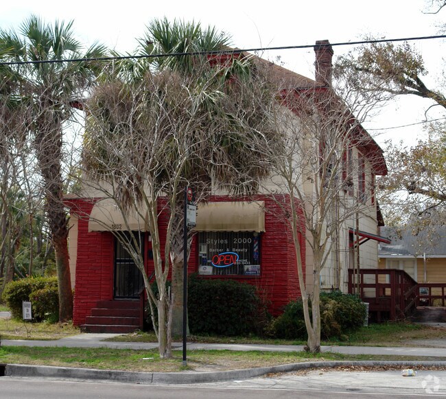 Building Photo - 1802 Myrtle Ave