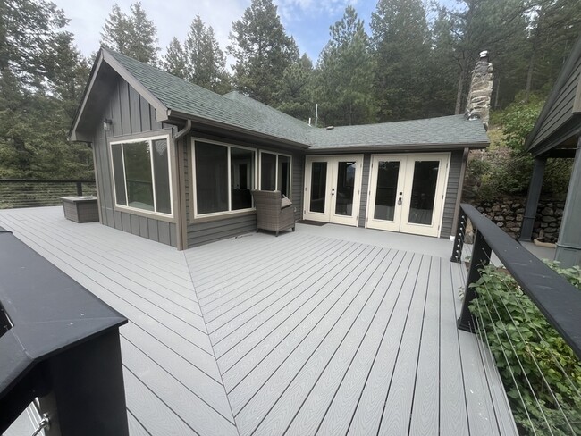 Building Photo - 776 Aspen Ln