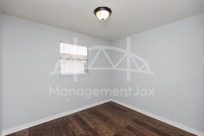 Building Photo - 2661 W 25th St