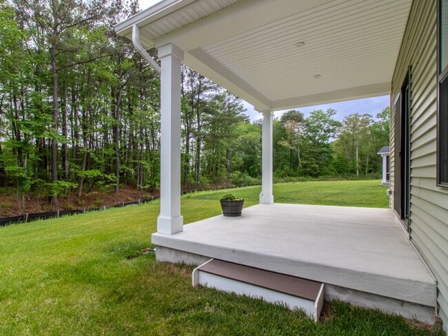 Building Photo - WINTER RENTAL - 3 BED 2.5 BATH SINGLE FAMI...